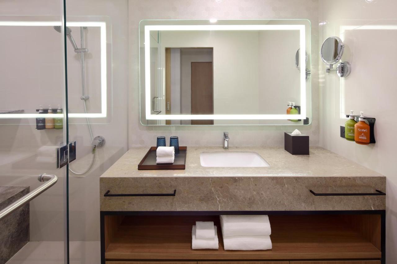 Holiday Inn Cebu City By Ihg Zewnętrze zdjęcie