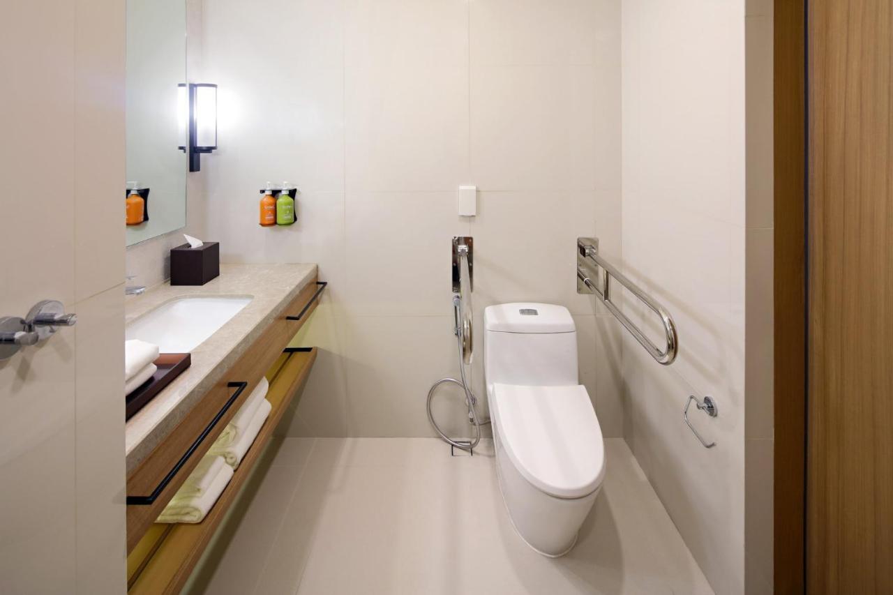 Holiday Inn Cebu City By Ihg Zewnętrze zdjęcie
